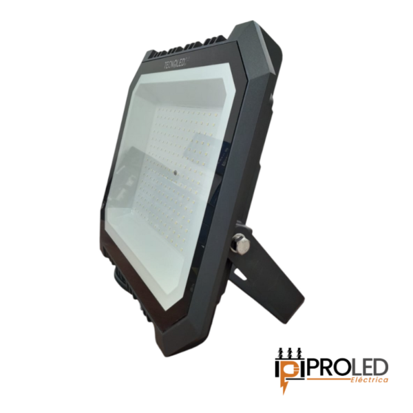 77 REFLECTORES RST / TECNOLED / RST-200W